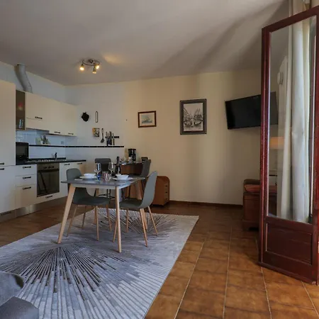 La Fabbrichetta Leonardolake Apartment *