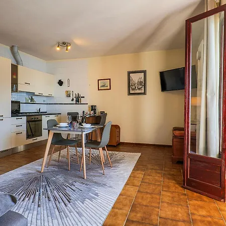 La Fabbrichetta Leonardolake Apartment
